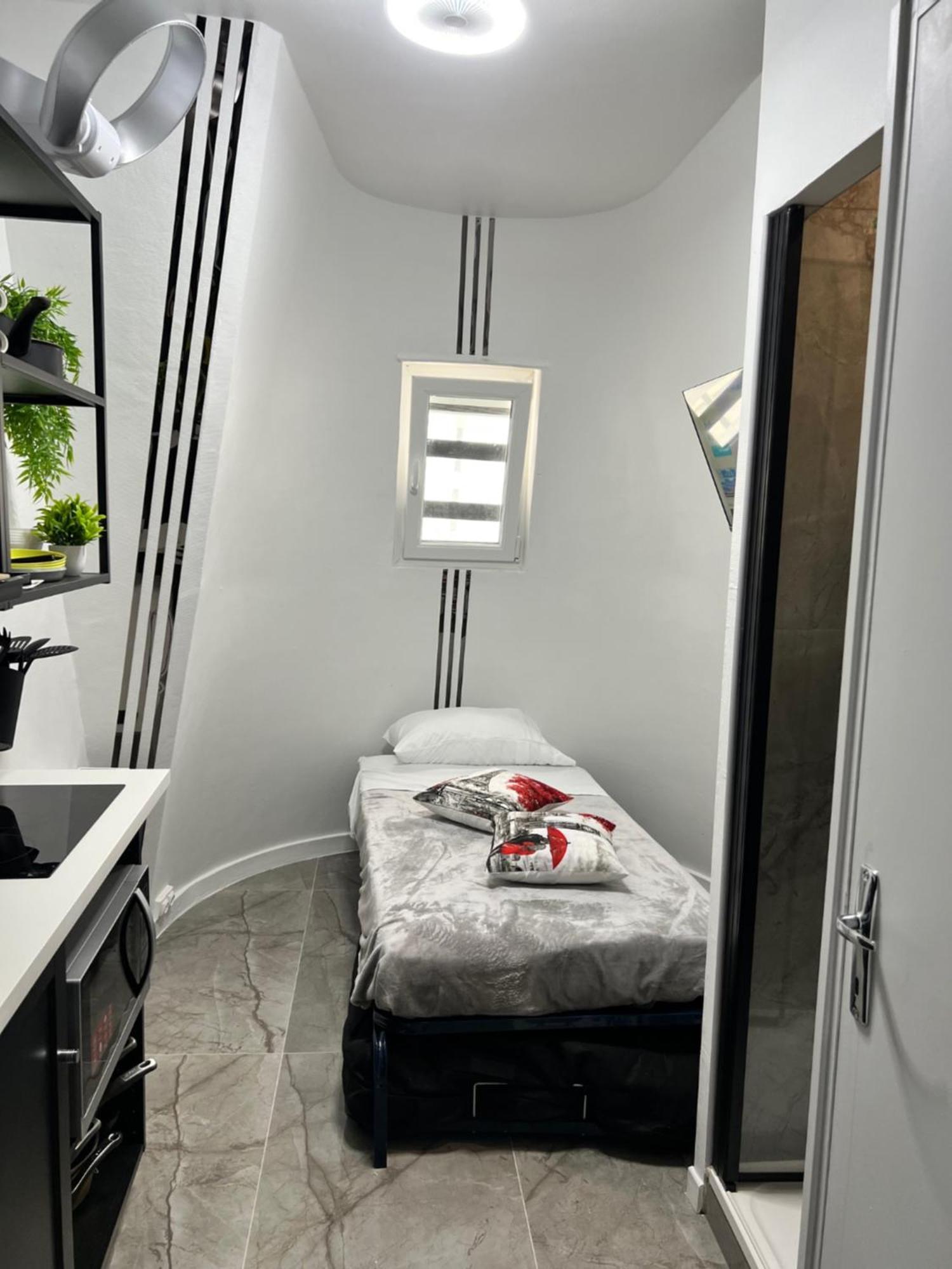 Paris Bastille Bercy Gare De Lyon Chambre Climatisee 9M2 Ideal 1 Pers ,Max 2 Pers Екстериор снимка